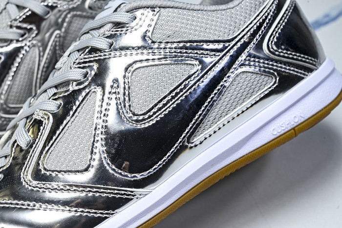 IB3566-001 GATO LV8 LOW-TOP CASUAL SHOES METALLIC SILVER/WHITE/GUM LIGHT BROWN/METALLIC SILVER