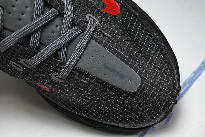 HM9697-002 AVA X BREATHABLE AND SUPPORTIVE RUNNING SHOES BLACK/GREY/RED