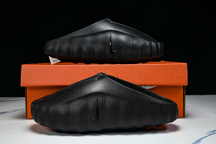 HQ4307-005 MIND 001 SLIDE BLACK/ANTHRACITE/COOL GREY