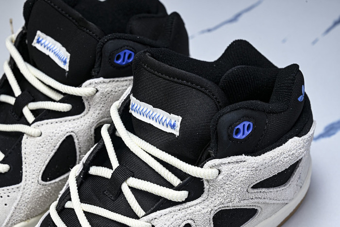 JS3886 BADBO 1.0 OFF WHITE/CORE BLACK/GUM