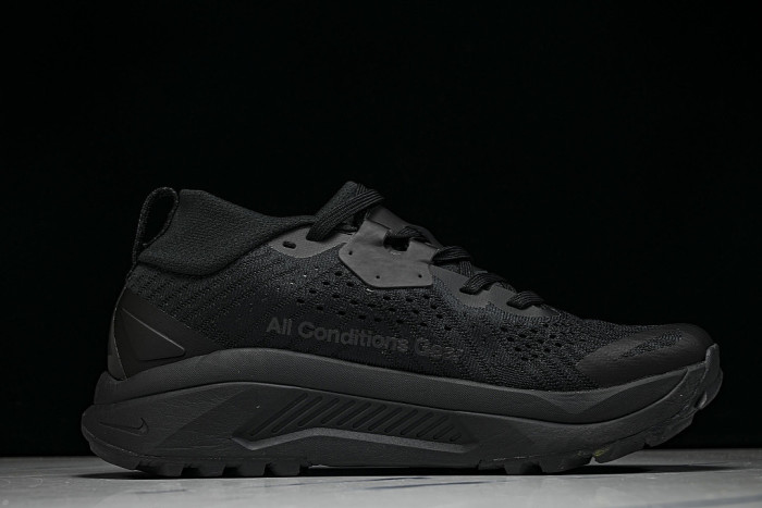 HV8113-002 ZOOMX ACG ZEGAMA BLACK/ANTHRACITE