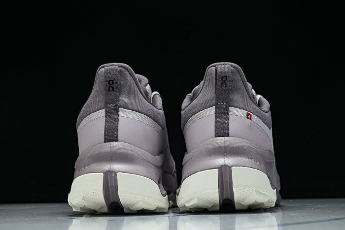 3WG10334039 ON RUNNING CLOUDHORIZON 2 FADE/HERON