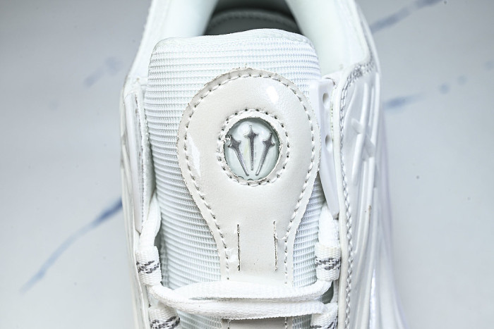 DZ7293-100 HOT STEP 2 WHITE/CHROME/UNIVERSITY GOLD