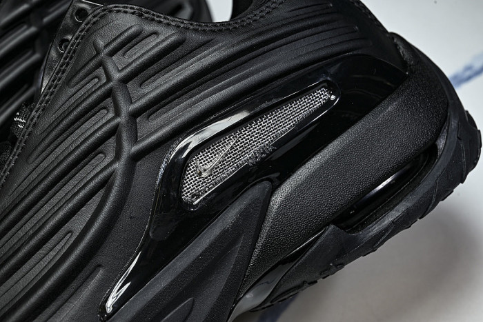 DZ7293-001 HOT STEP 2 BLACK/GUNMETAL/UNIVERSITY GOLD