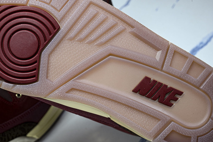 IO7744-600 JORDAN 3 RETRO PRM TEAM RED/METALLIC GOLD/BURGUNDY CRUSH/COCONUT MILK/SMOKEY MAUVE