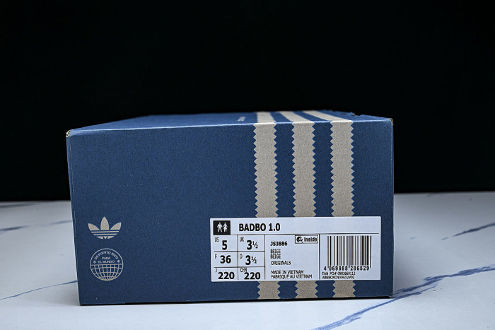 JS3886 BADBO 1.0 OFF WHITE/CORE BLACK/GUM