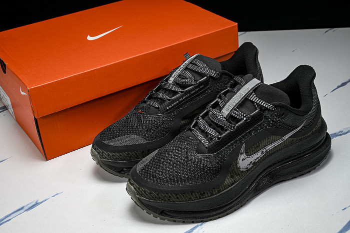 IM6000-264 AIR ZOOM PEGASUS PREMIUM SP LIGHT LODEN/DARK CHARCOAL/PEWTER/METALLIC MEDIUM ASH