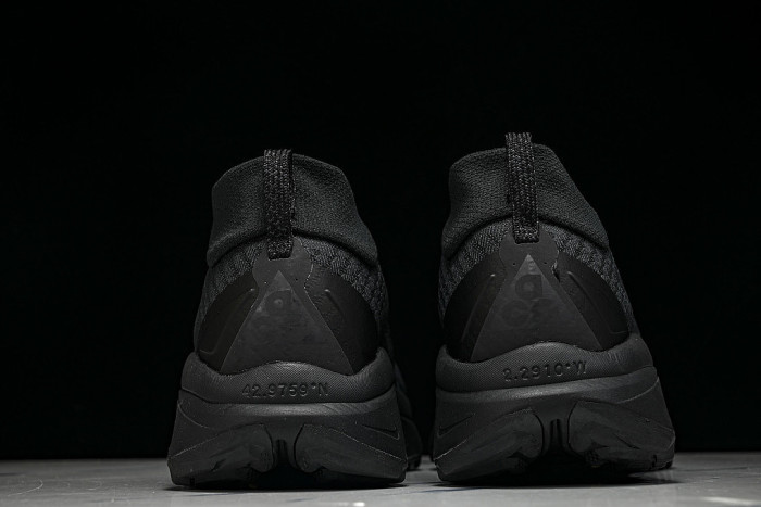 HV8113-002 ZOOMX ACG ZEGAMA BLACK/ANTHRACITE