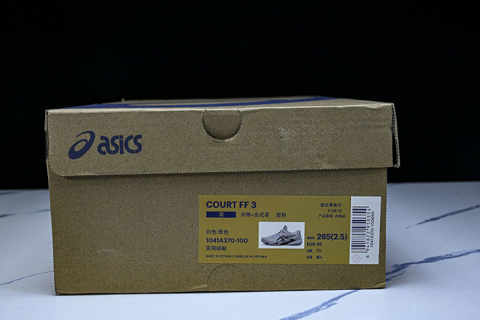 1041A370-100 COURT FF 3 WHITE/BLACK/WHITE
