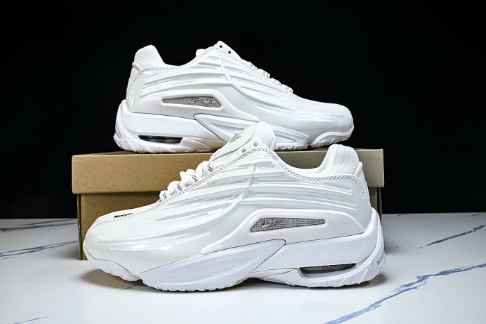 DZ7293-100 HOT STEP 2 WHITE/CHROME/UNIVERSITY GOLD
