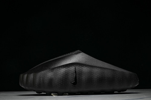 HQ4307-005 MIND 001 MEN'S AND WOMEN'S PRE COMPETITION TRAINING SLIPPERS BLACK/INKINESS
