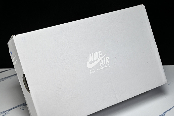 IR8637-001 AIR FORCE 1 LOW 07 BLACK/OFF-NOIR/METALLIC SILVER/BLACK