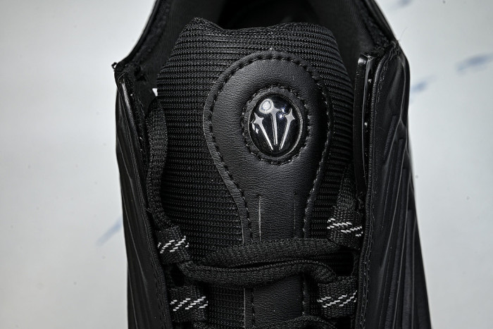 DZ7293-001 HOT STEP 2 BLACK/GUNMETAL/UNIVERSITY GOLD