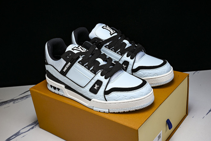 MAN TRAINER SPORTS SHOES LACE UP COWHIDE RUNNING SHOES CASUAL BOARD SHOES LIGHT BLUE/ICE BLUE
