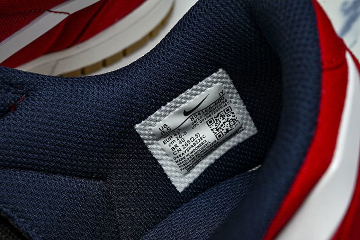 854166-600 BIG LUX LOW UNNIVERSITY RED/MIDNIGHT NAVY/GUM LIGHT BROWN/SAIL