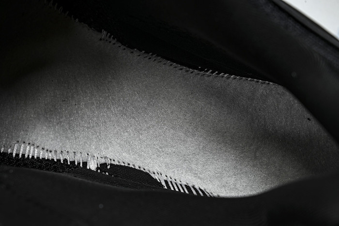 DZ7293-001 HOT STEP 2 BLACK/GUNMETAL/UNIVERSITY GOLD