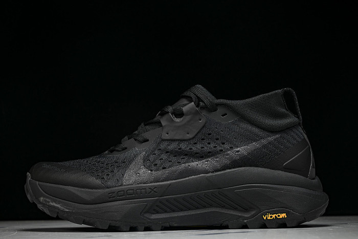 HV8113-002 ZOOMX ACG ZEGAMA BLACK/ANTHRACITE