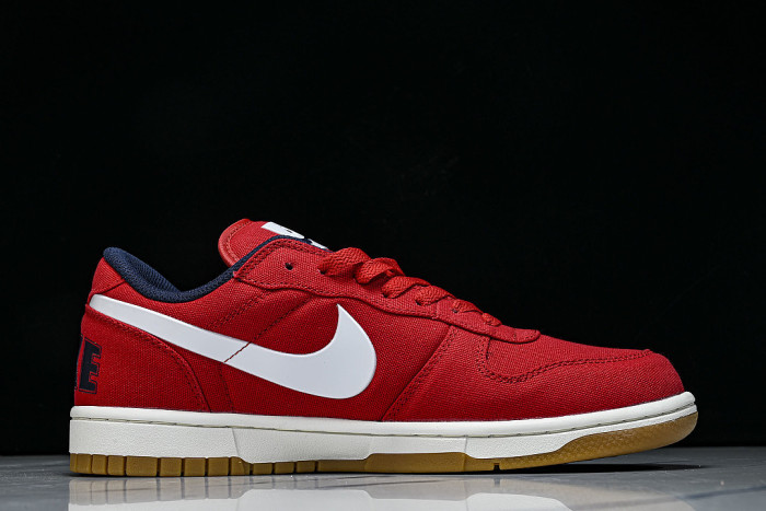 854166-600 BIG LUX LOW UNNIVERSITY RED/MIDNIGHT NAVY/GUM LIGHT BROWN/SAIL