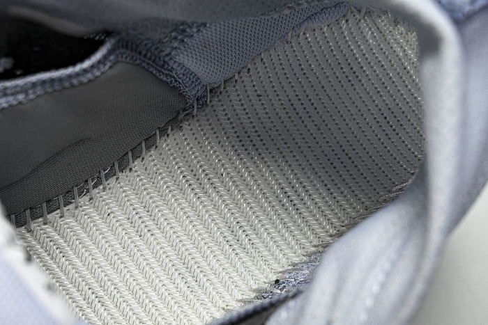 HV8115-003 ZOOMX ACG ZEGAMA GHOST/SEA GLASS/SMOKE GREY/CEMENT GREY