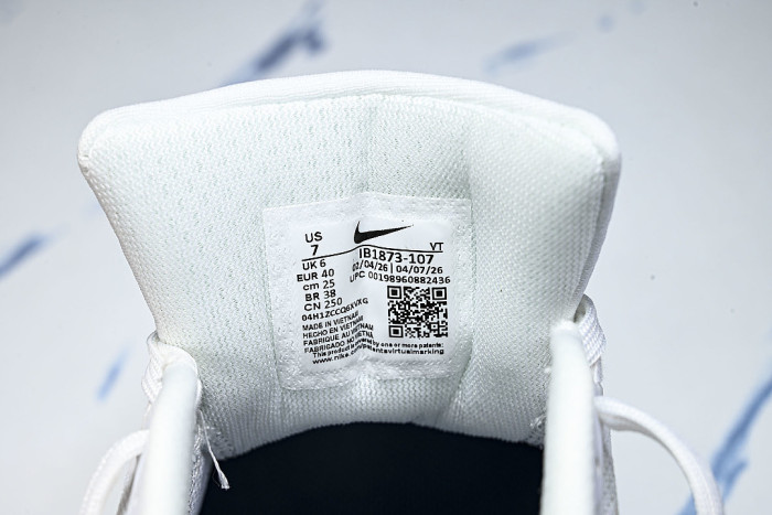 IB1873-107 AIR ZOOM PEGASUS 42 WHITE/NAVY BLUE/GREEN
