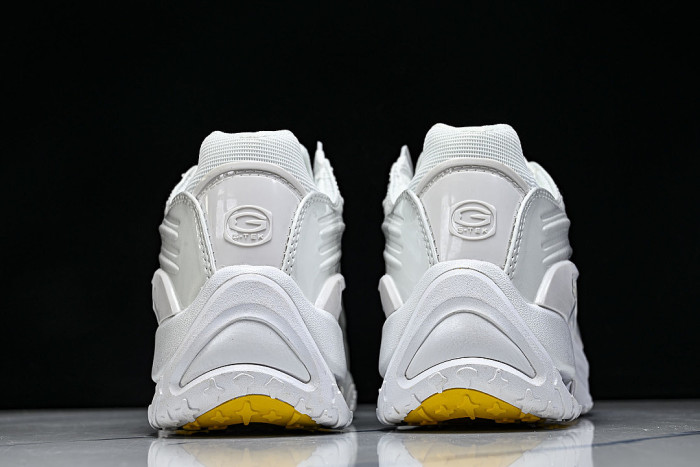 DZ7293-100 HOT STEP 2 WHITE/CHROME/UNIVERSITY GOLD