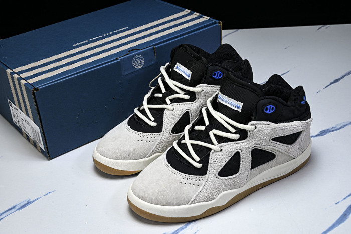 JS3886 BADBO 1.0 OFF WHITE/CORE BLACK/GUM