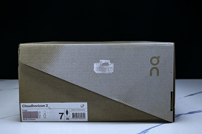 3WG10334039 ON RUNNING CLOUDHORIZON 2 FADE/HERON