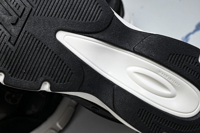 MESH-WOVEN SPORTY CASUAL RUNNING SHOES BLACK/WHITE/BLACK