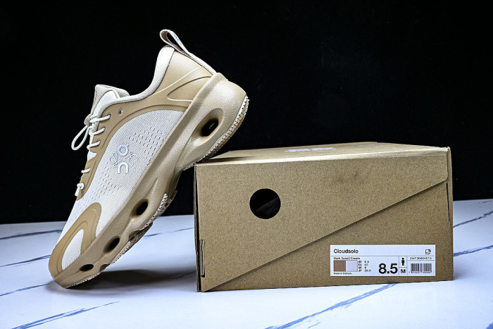 ON RUNNING LEISURE SPORTS SHOES WHITE/BROWN