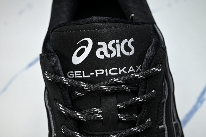 1203A746-001 GEL-TRUCK OUTDOOR SPORTS HIKING SHOES BLACK/BLACK/BLACK