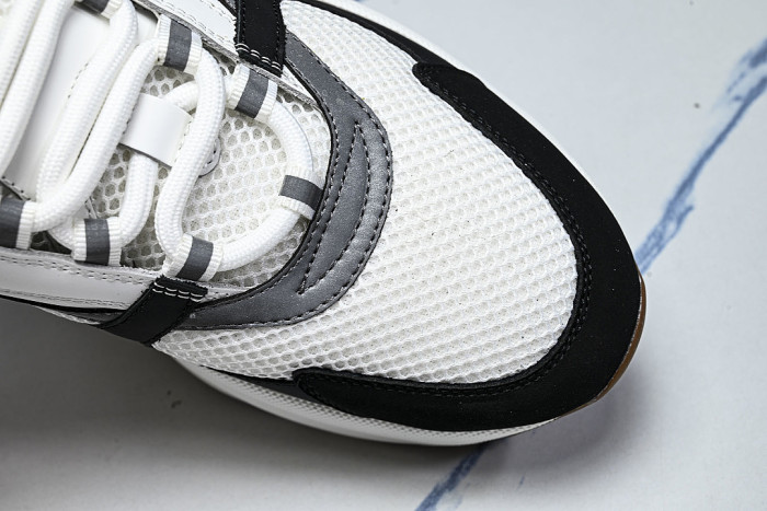 2026 THE NEW MEN'S SHOES ARE FASHIONABLE AND TRENDY LACE UP SPORTS SHOES WHITE/BLACK