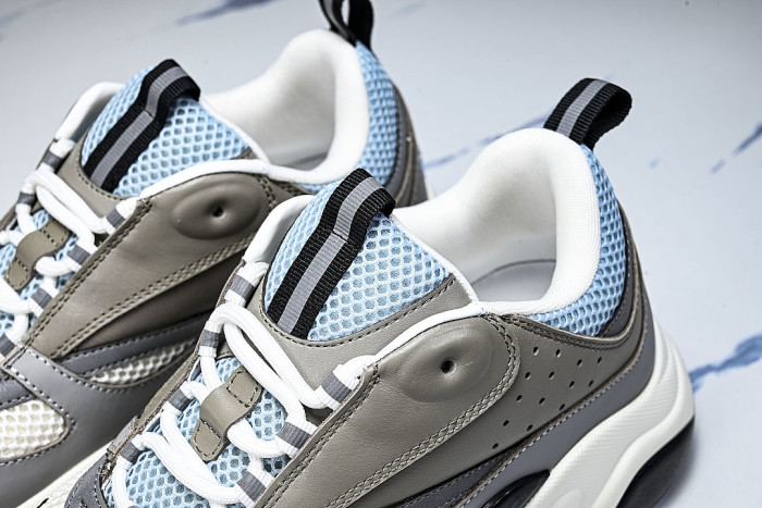 2026 NEW TRENDY LACE UP SPORTS SHOES FOR BOTH MEN AND WOMEN DARK GRAY/WHITE/SKY BLUE