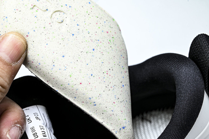 ON RUNNING LEISURE SPORTS SHOES BLACK/WHITE