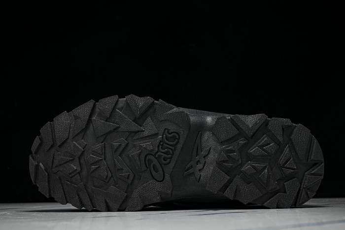 1203A746-001 GEL-TRUCK OUTDOOR SPORTS HIKING SHOES BLACK/BLACK/BLACK