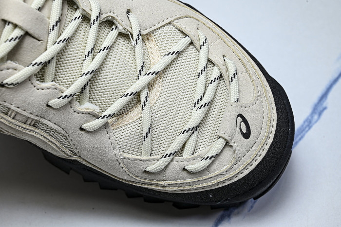 1203A983-020 GEL-TRUCK OUTDOOR SPORTS HIKING SHOES BEIGE/BLACK/BEIGE