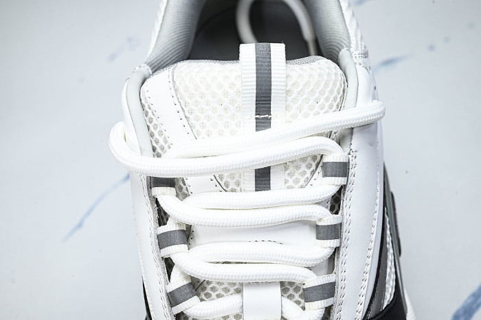 2026 THE NEW MEN'S SHOES ARE FASHIONABLE AND TRENDY LACE UP SPORTS SHOES WHITE/BLACK