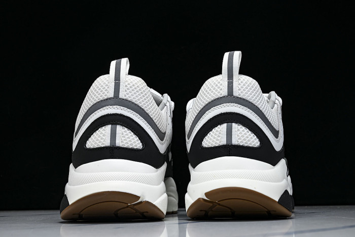 2026 THE NEW MEN'S SHOES ARE FASHIONABLE AND TRENDY LACE UP SPORTS SHOES WHITE/BLACK