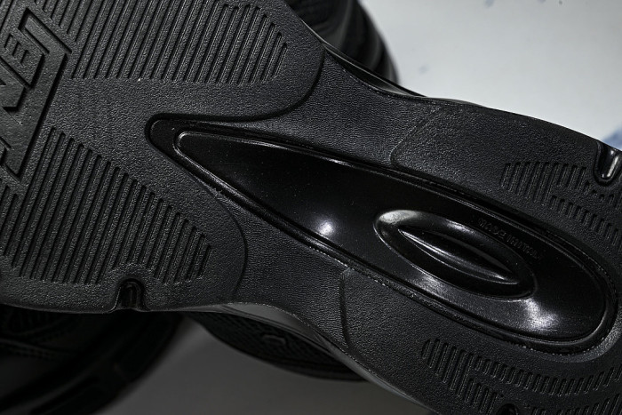 MESH-WOVEN SPORTY CASUAL RUNNING SHOES BLACK/BLACK/BLACK