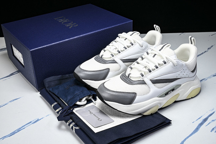 2026 THE NEW MEN'S SHOES ARE FASHIONABLE AND TRENDY LACE UP SPORTS SHOES WHITE/OFF WHITE