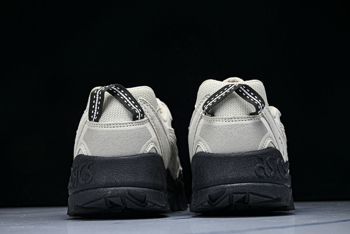 1203A983-020 GEL-TRUCK OUTDOOR SPORTS HIKING SHOES BEIGE/BLACK/BEIGE