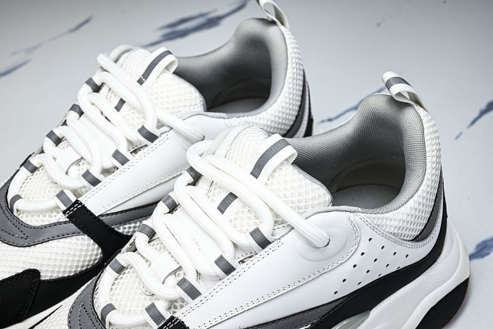 2026 THE NEW MEN'S SHOES ARE FASHIONABLE AND TRENDY LACE UP SPORTS SHOES WHITE/BLACK