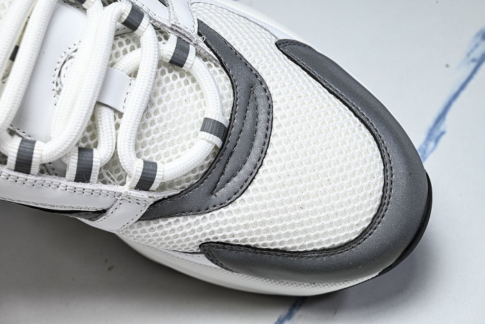 2026 THE NEW MEN'S SHOES ARE FASHIONABLE AND TRENDY LACE UP SPORTS SHOES WHITE/OFF WHITE