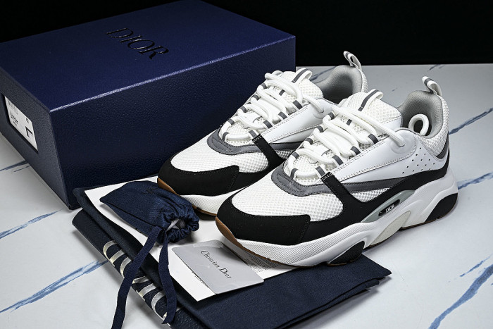 2026 THE NEW MEN'S SHOES ARE FASHIONABLE AND TRENDY LACE UP SPORTS SHOES WHITE/BLACK