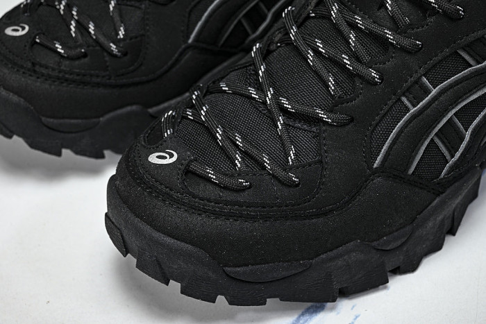 1203A746-001 GEL-TRUCK OUTDOOR SPORTS HIKING SHOES BLACK/BLACK/BLACK