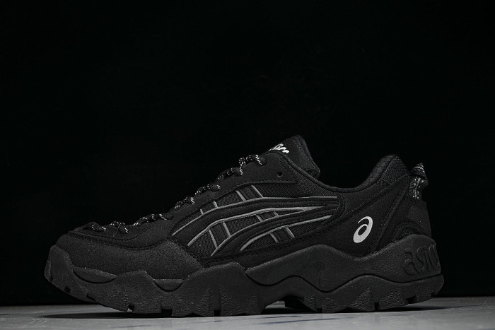 1203A746-001 GEL-TRUCK OUTDOOR SPORTS HIKING SHOES BLACK/BLACK/BLACK