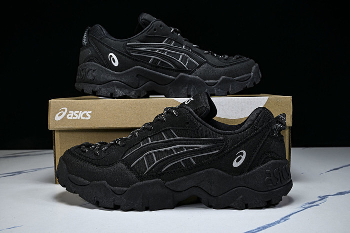 1203A746-001 GEL-TRUCK OUTDOOR SPORTS HIKING SHOES BLACK/BLACK/BLACK