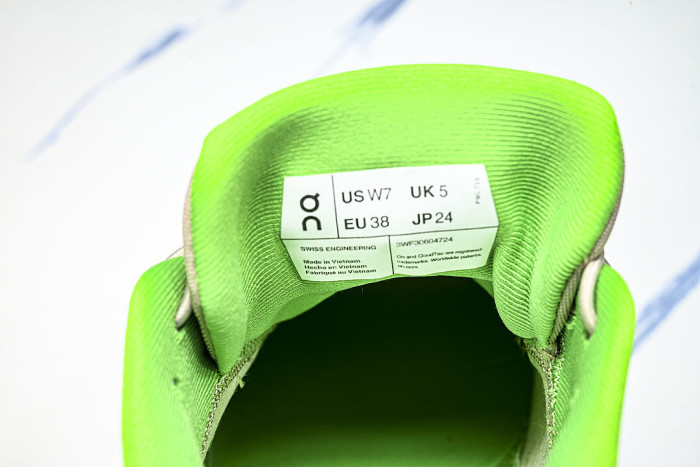ON RUNNING LEISURE SPORTS SHOES BEIGE/GREEN