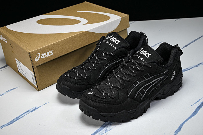 1203A746-001 GEL-TRUCK OUTDOOR SPORTS HIKING SHOES BLACK/BLACK/BLACK
