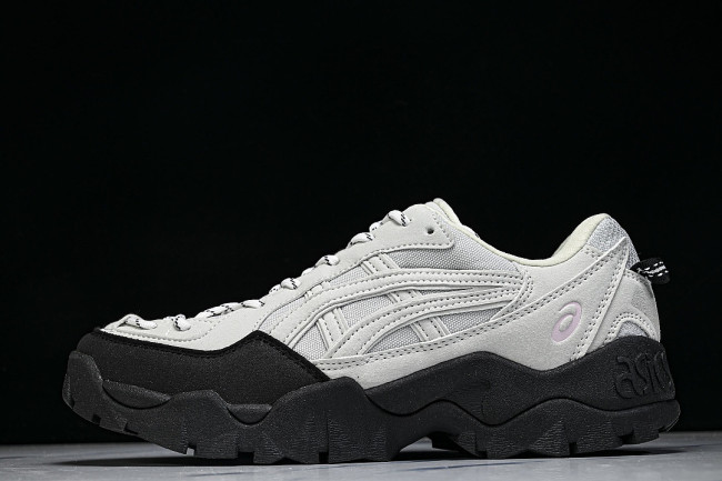 1203A746-021 GEL-TRUCK OUTDOOR SPORTS HIKING SHOES WHITE/BLACK