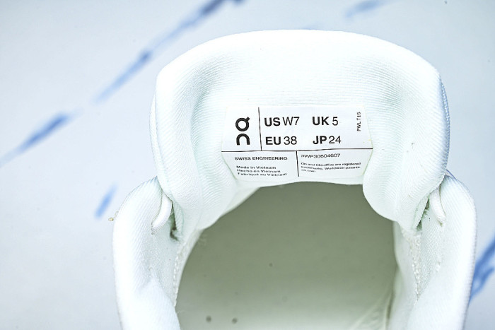 ON RUNNING LEISURE SPORTS SHOES WHITE/WHITE/WHITE